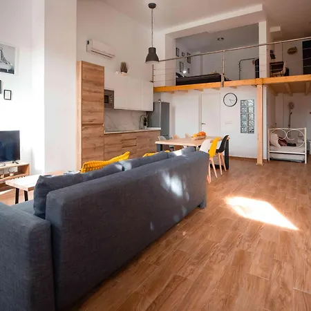 Letsmalaga - Duplex En El Centro Con Jacuzzi Malaga